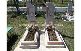 Пам'ятник із бетону